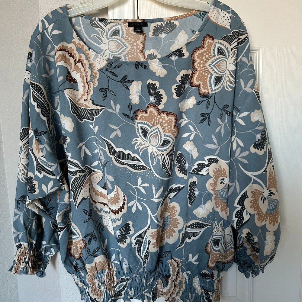 Ann Taylor Factory Blue and Tan Floral Blouse - Balloon Sleeves - Size XL